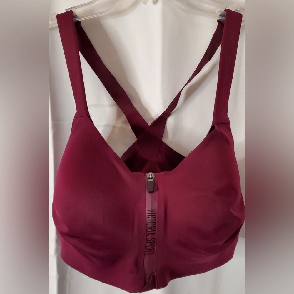 Victoria sports bra
